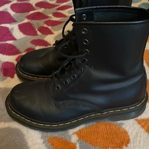 Doc Martens size 8 Black Unisex boots, classic style, clean, leather.